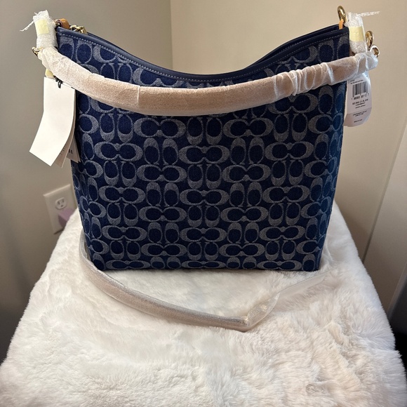 New!  Laurel Large Shoulder Bag In Signature Denim - Picture 4 of 8